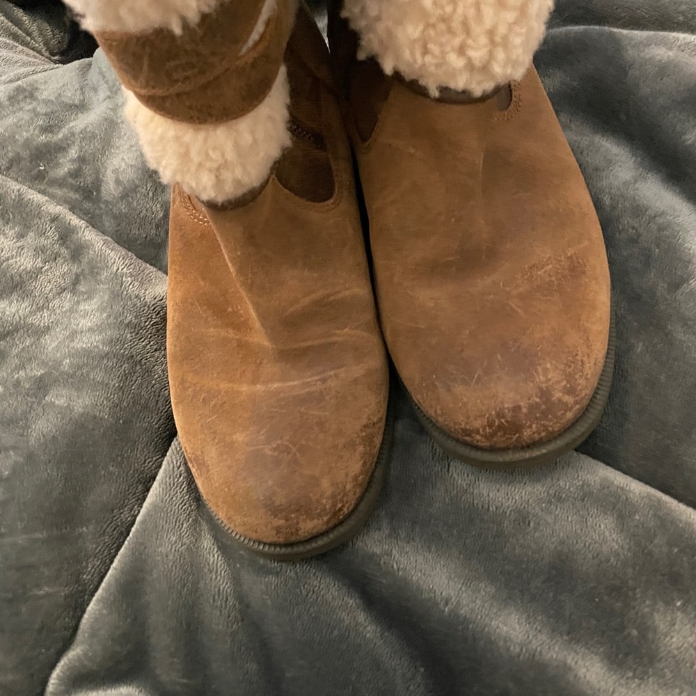 UGG boot - Picture 4 of 5